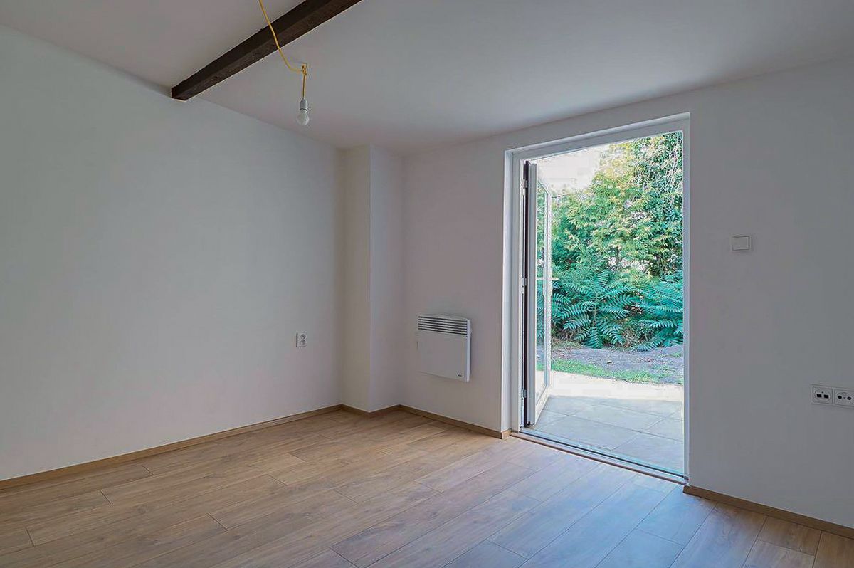 Pronájem bytu 1+kk 30 m² – fotografie 4