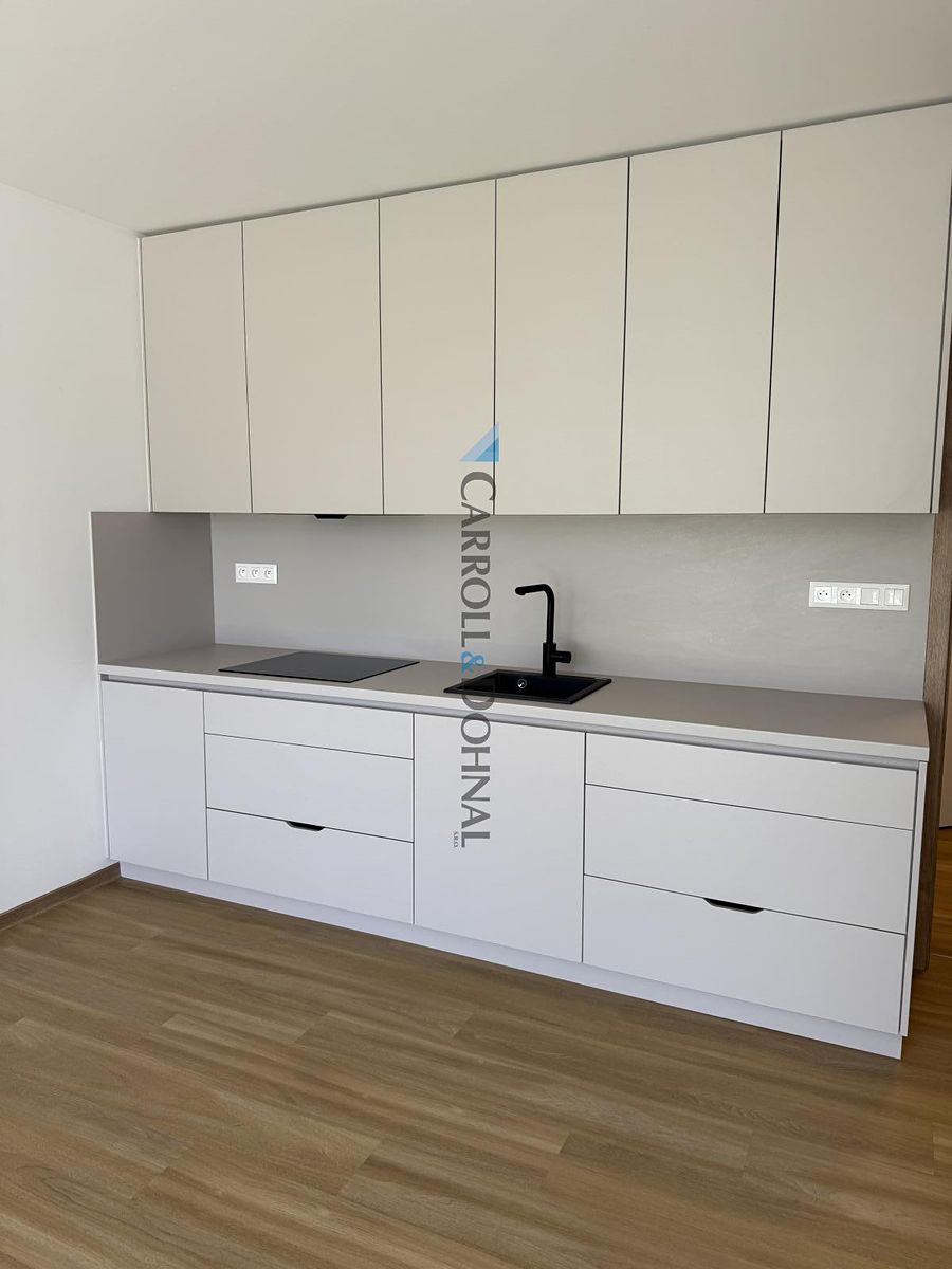 Pronájem bytu 1+kk 34 m² – fotografie 4