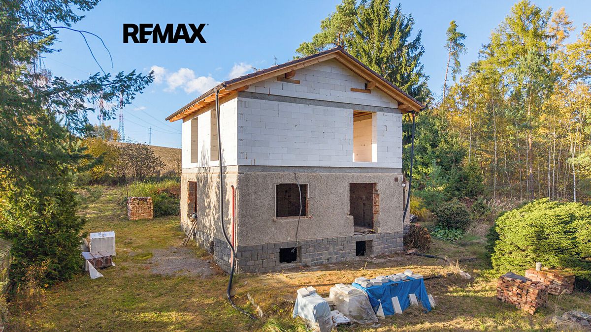 Prodej rodinného domu 210 m², pozemek 2055 m²