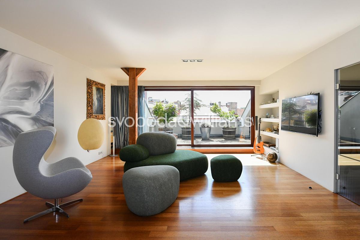 Pronájem bytu 4+kk 197 m²