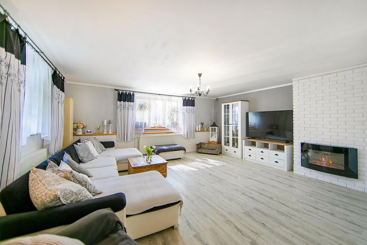 Prodej rodinného domu 208 m², pozemek 2171 m² – fotografie 5