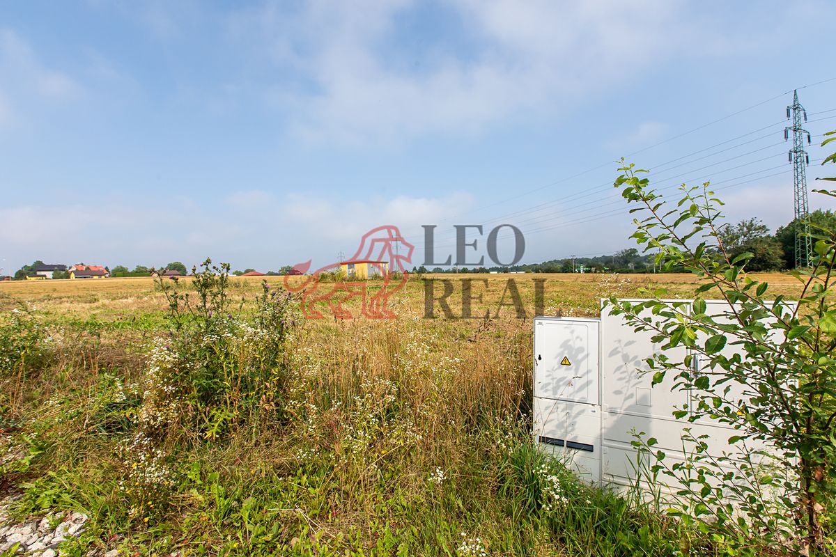 Prodej stavebního pozemku 1000 m² – fotografie 2