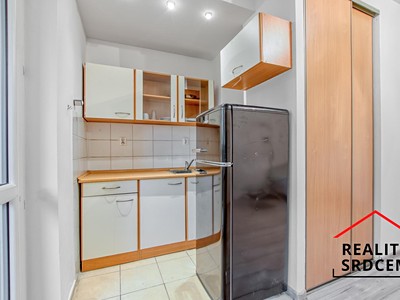 Pronájem bytu 1+kk, 23 m² (2 z 9)