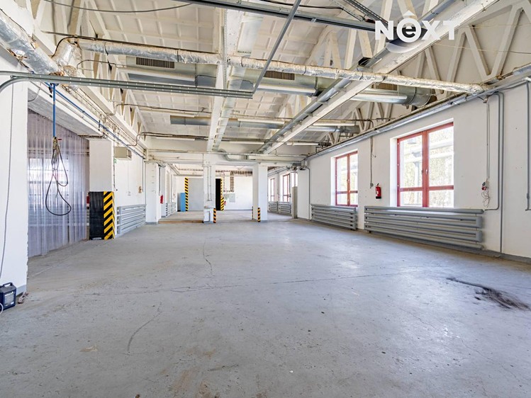 Комерційне приміщення в оренду, 6 054 м² (29 з 30)