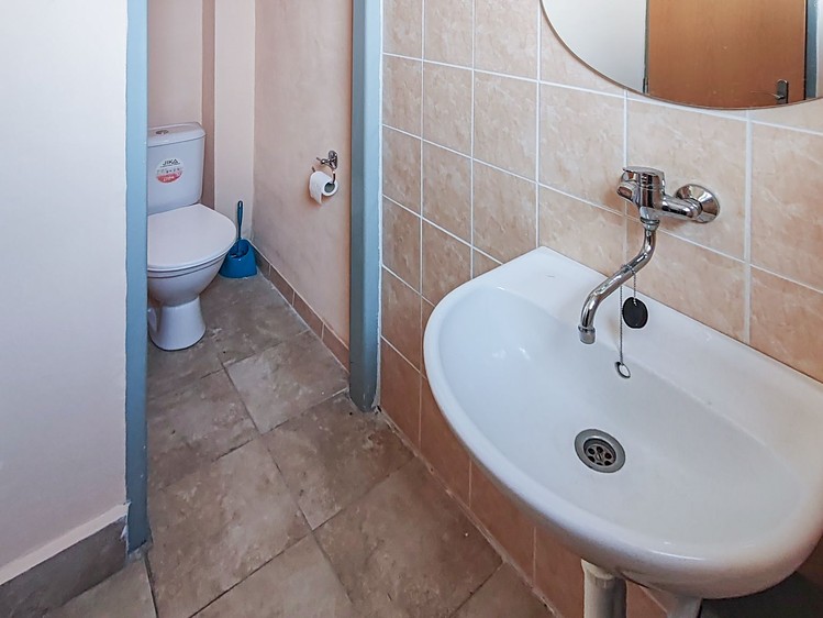 Комерційне приміщення в оренду, 102 м² (11 з 14)