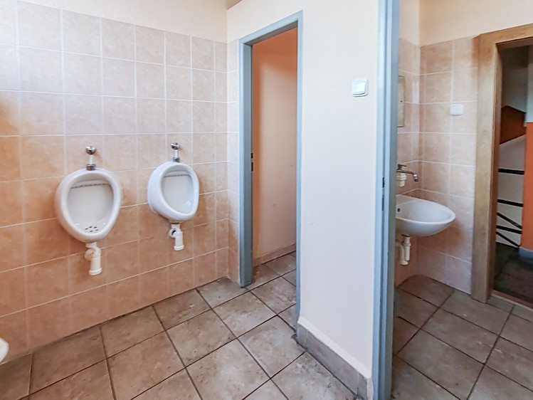 Комерційне приміщення в оренду, 102 м² (13 з 14)