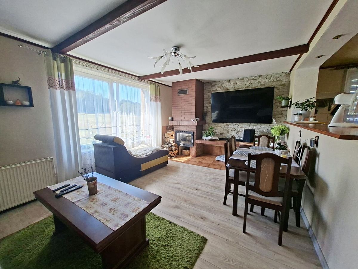 Prodej rodinného domu 198 m², pozemek 1504 m² – fotografie 2
