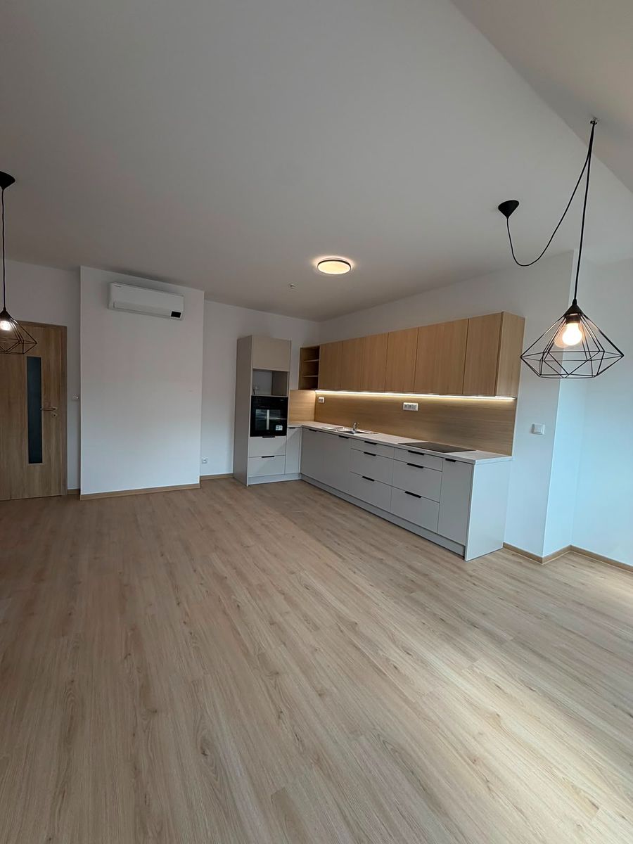 Pronájem bytu 3+kk 92 m² – fotografie 5