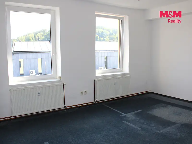Pronájem kanceláře 19 m², Nová Paka – náhled fotky 2