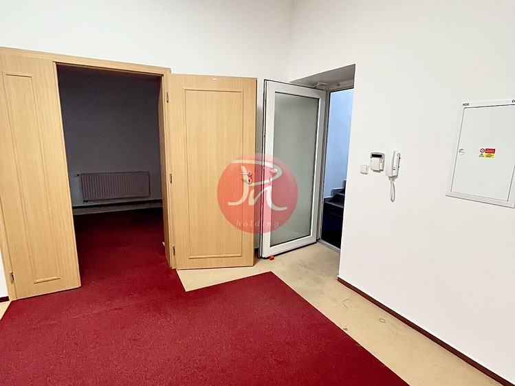 Pronájem komerčního prostoru, 161 m² (8 z 14)