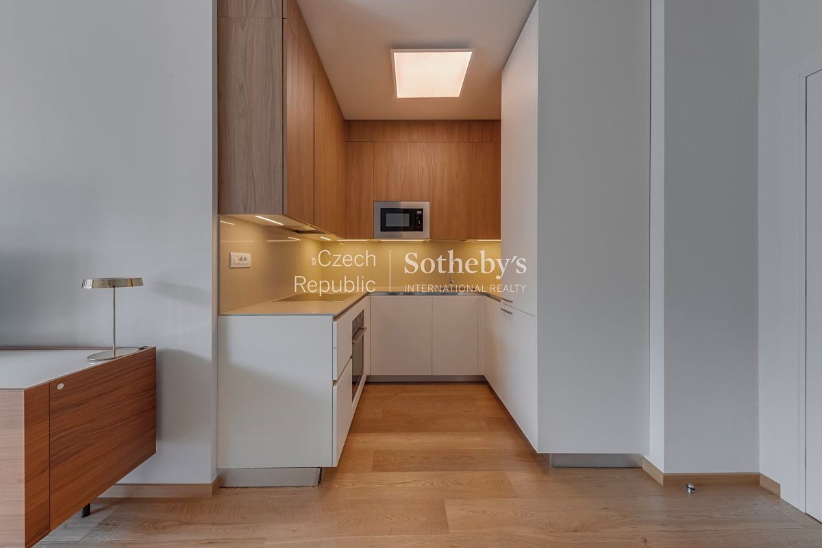 Pronájem bytu 2+kk 78 m² – fotografie 2