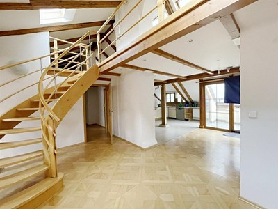 Pronájem bytu 4+kk 220 m²