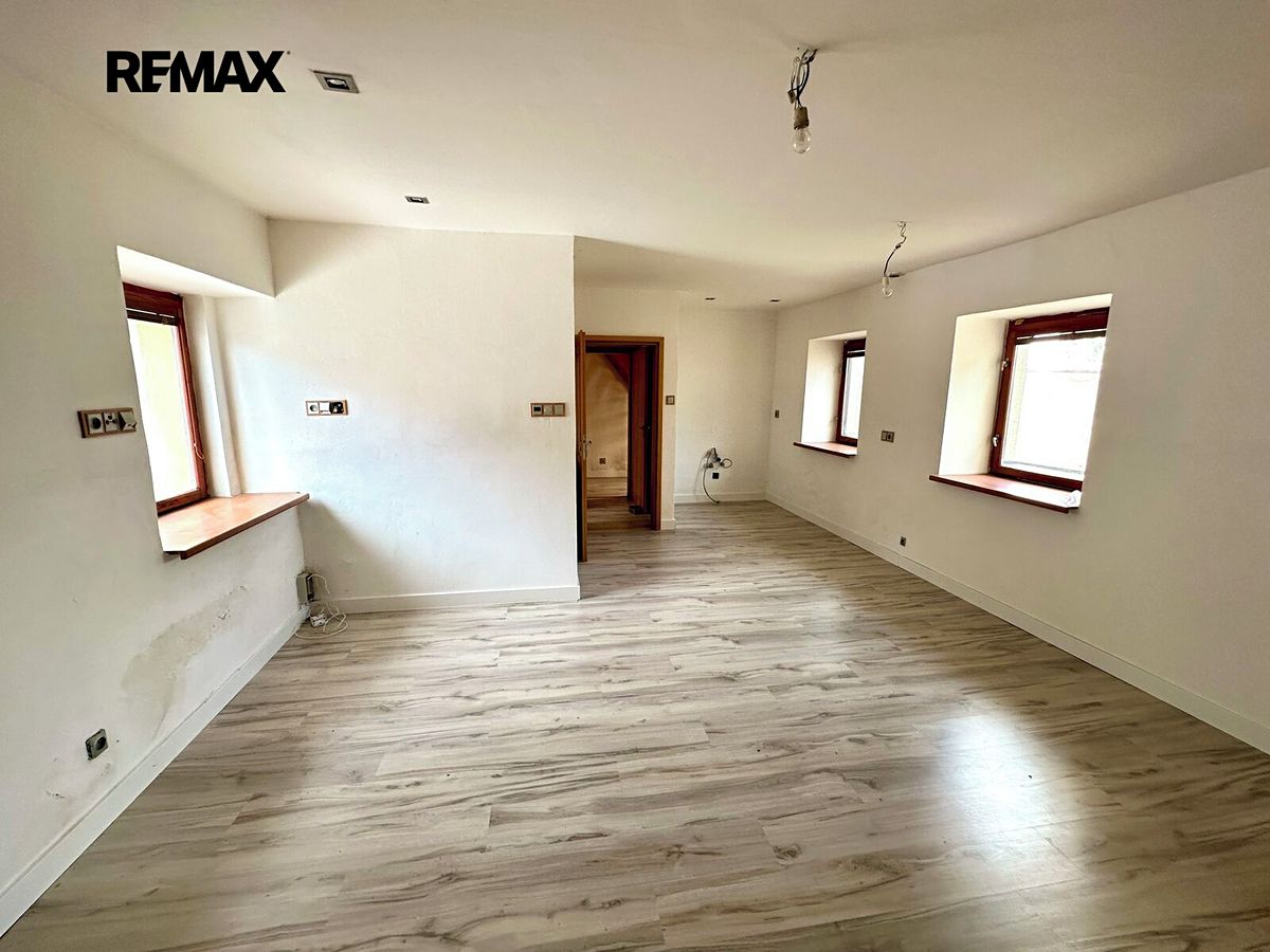 Prodej rodinného domu 104 m², pozemek 112 m² – fotografie 2