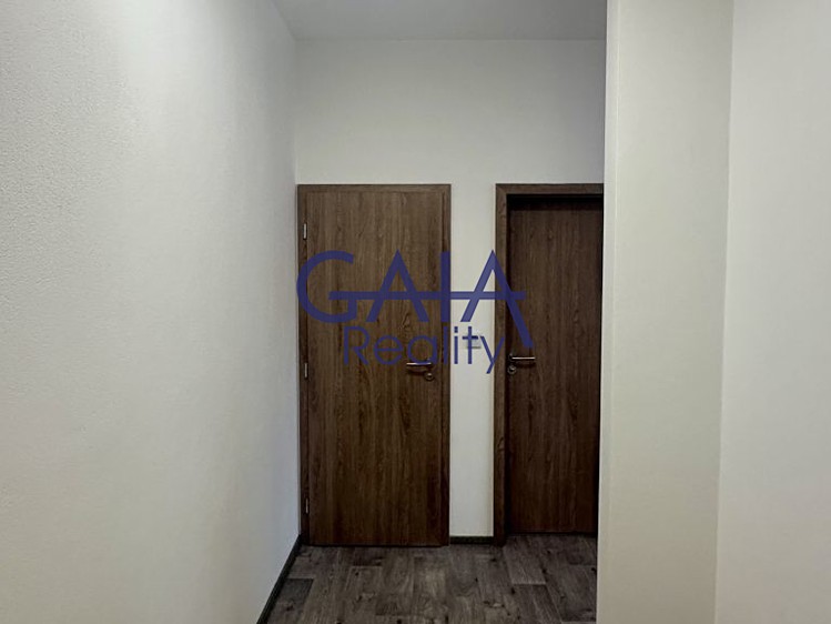 Квартира 1+kk в оренду, 37 м² (8 з 11)