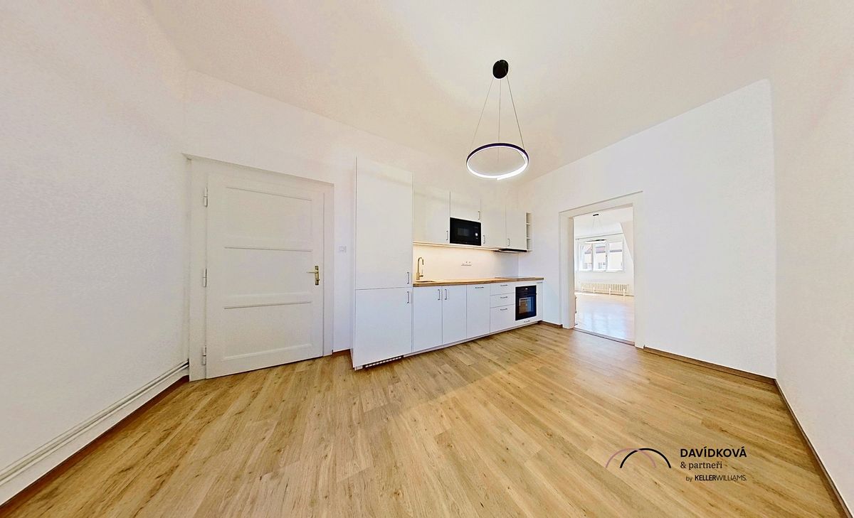 Pronájem bytu 2+1 68 m² – fotografie 2