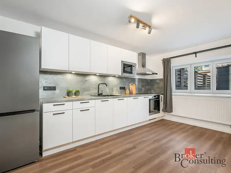 Prodej vily 291 m², pozemek 456 m², Praha – náhled fotky 3