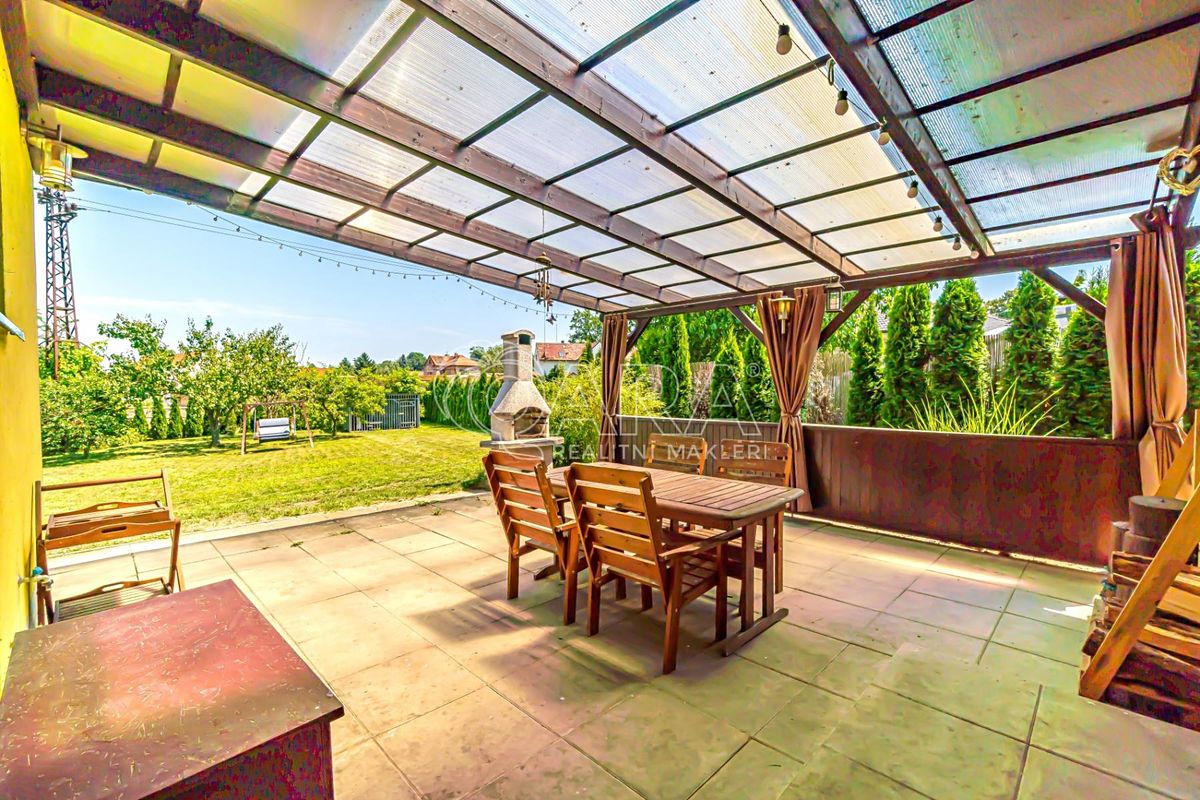 Prodej rodinného domu 209 m², pozemek 1132 m² – fotografie 5