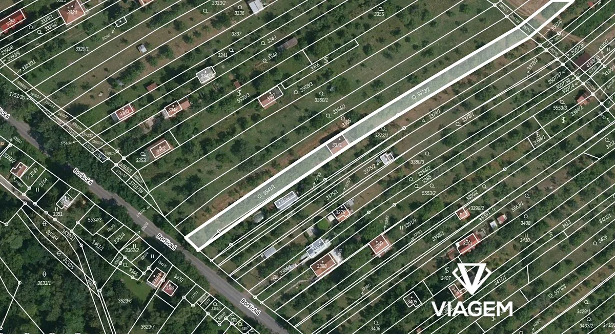 Prodej podílu 1/4 zahrady 607 m²