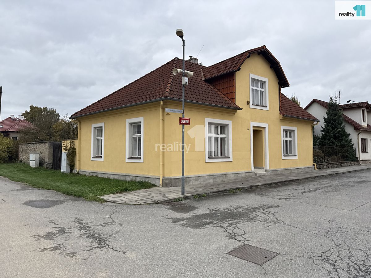 Prodej rodinného domu 137 m², pozemek 1331 m²