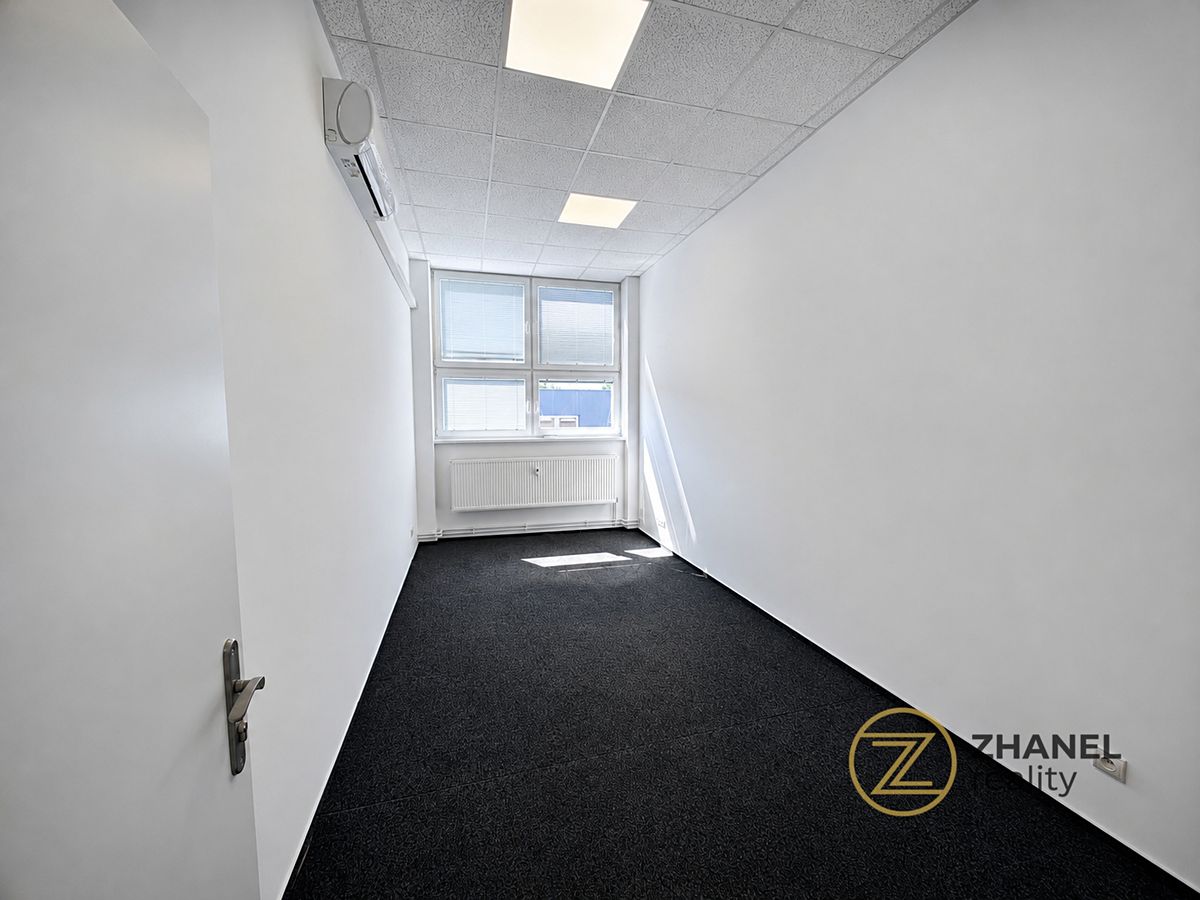 Pronájem kanceláře 17 m² – fotografie 3
