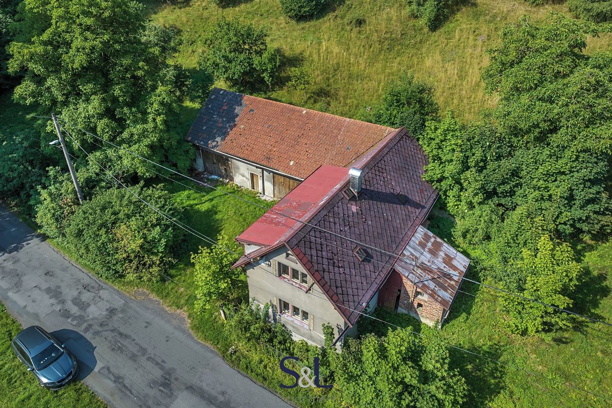 Prodej rodinného domu 150 m², pozemek 19100 m²