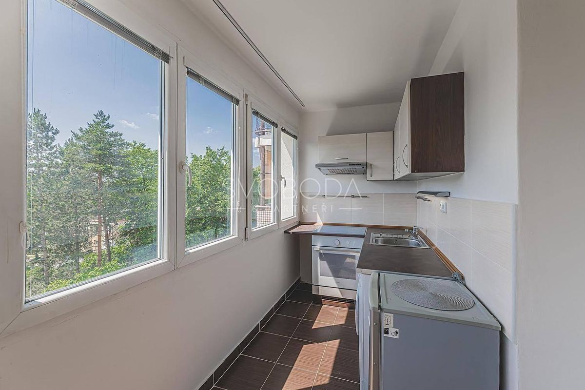 Pronájem bytu 1+kk 27 m² – fotografie 2