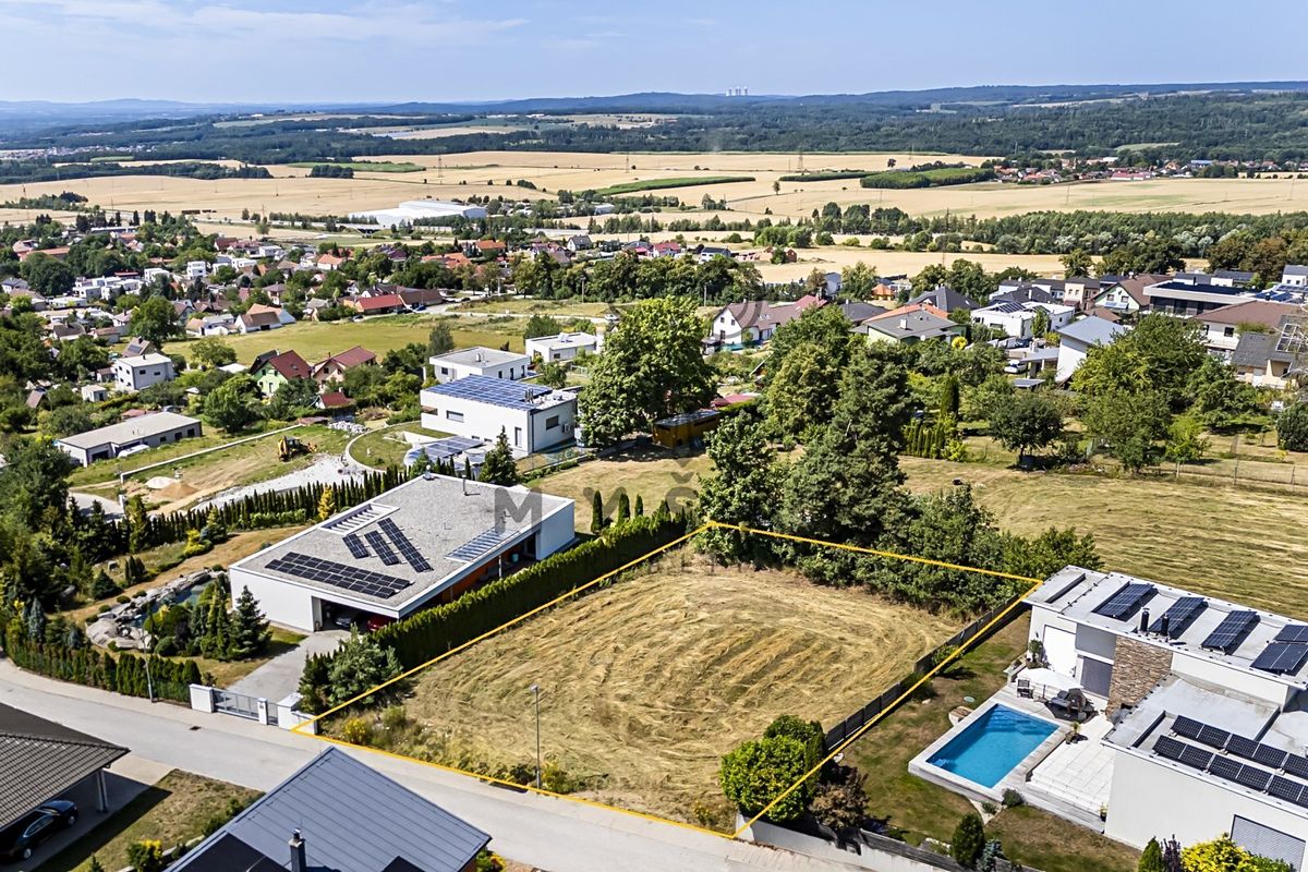 Prodej stavebního pozemku 899 m² – fotografie 2
