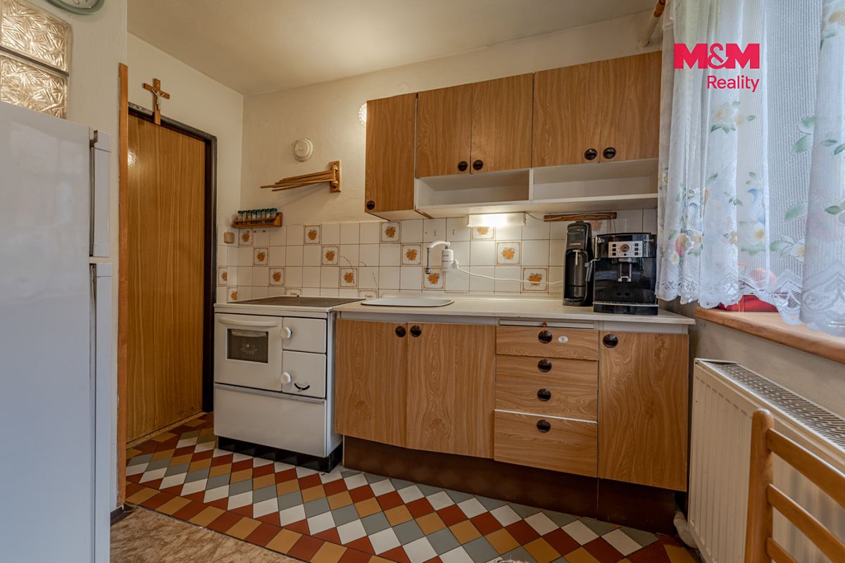 Prodej rodinného domu 160 m², pozemek 1244 m² – fotografie 5