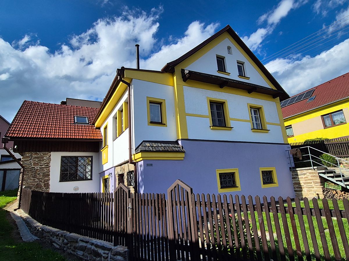 Prodej vícegeneračního domu 226 m², pozemek 264 m²