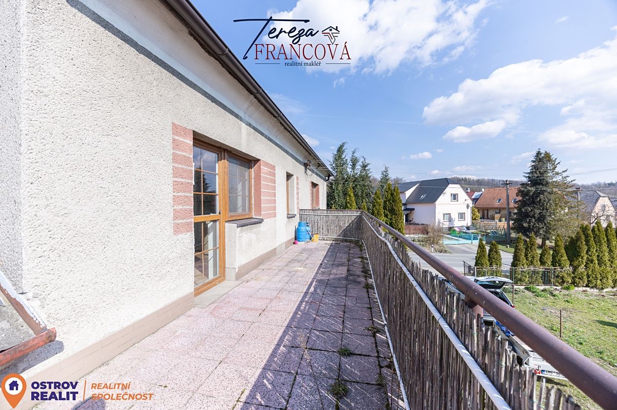 Prodej rodinného domu 222 m², pozemek 1711 m² – fotografie 5