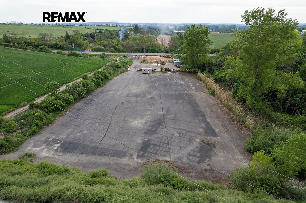 Pronájem pozemku 1000 m² – fotografie 3