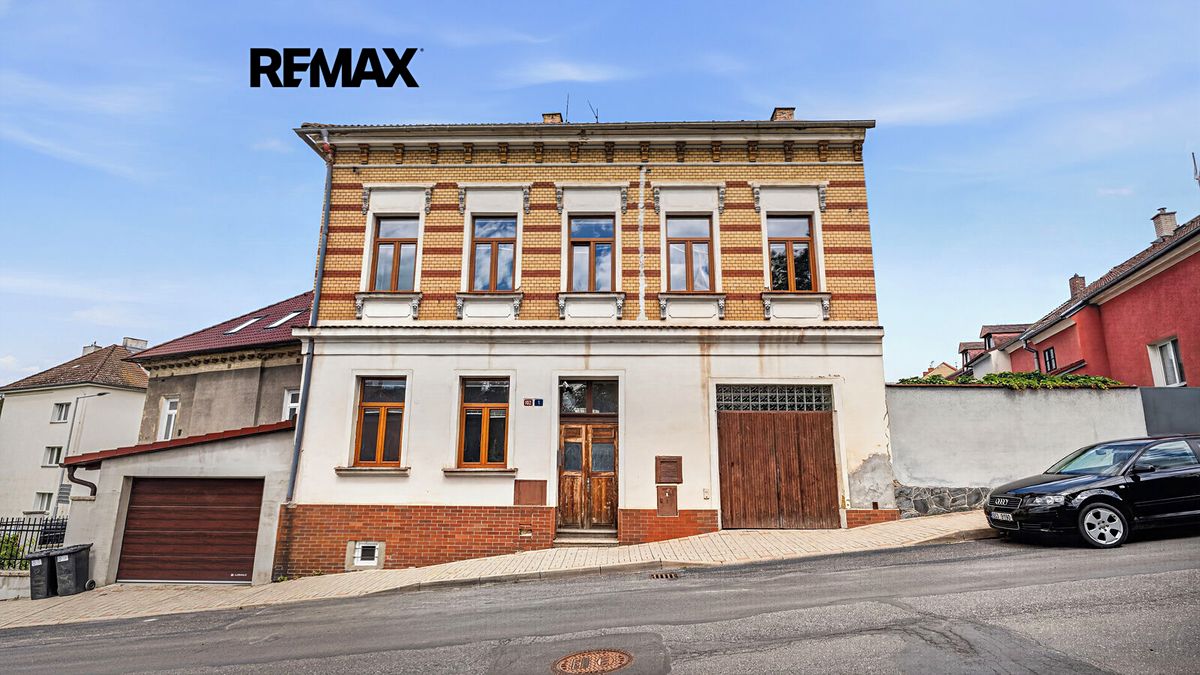 Prodej rodinného domu 220 m², pozemek 208 m² – fotografie 2