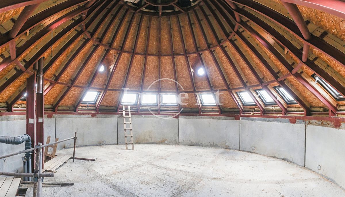 Prodej komerční nemovitosti 814 m² – fotografie 3