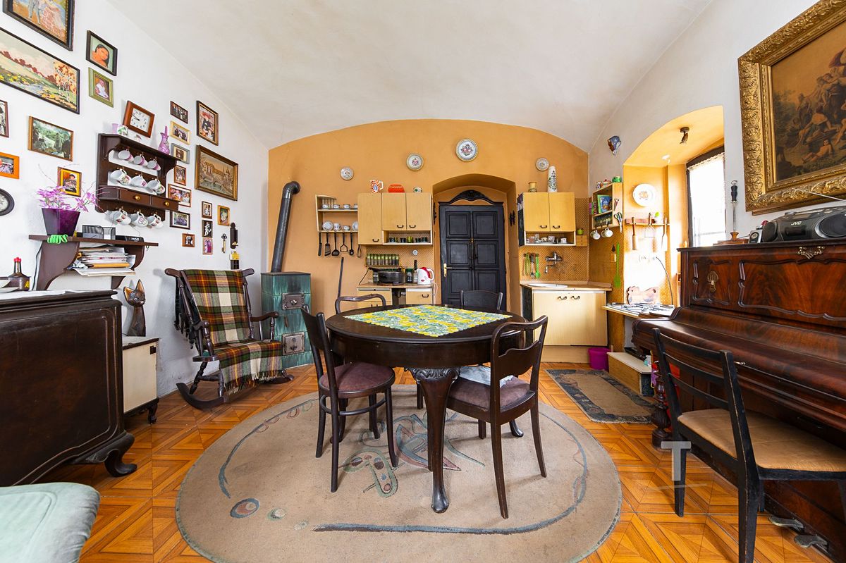 Prodej rodinného domu 258 m², pozemek 991 m² – fotografie 4