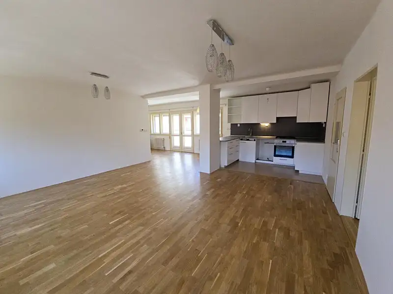 Pronájem bytu 3+kk 111 m², Praha – náhled fotky 2