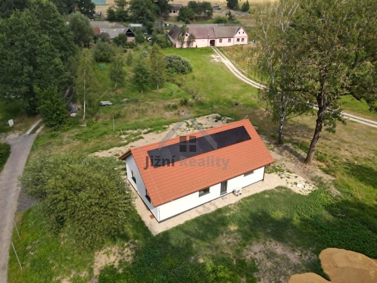Prodej rodinného domu 120 m², pozemek 1300 m² – fotografie 4