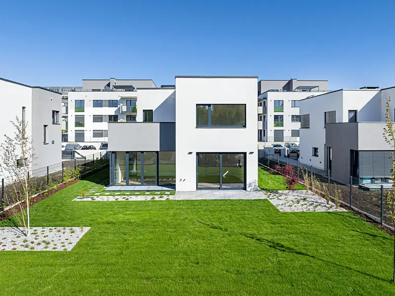 Prodej rodinného domu 295 m², pozemek 587 m², Praha – náhled fotky 2