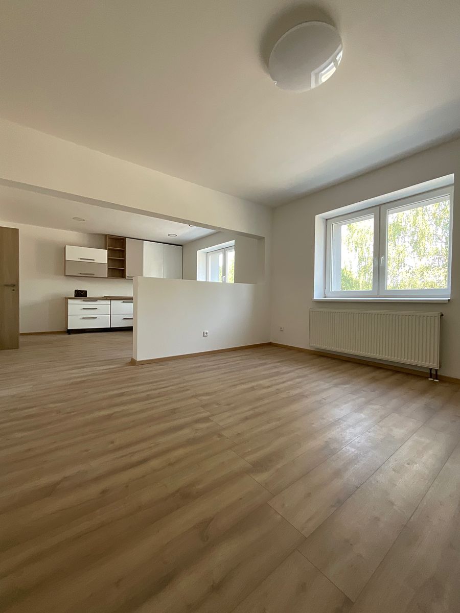 Prodej rodinného domu 140 m², pozemek 640 m² – fotografie 4