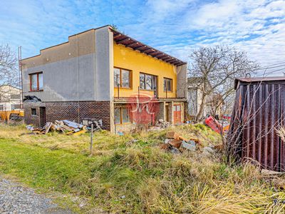 Prodej rodinného domu 240 m², pozemek 687 m²