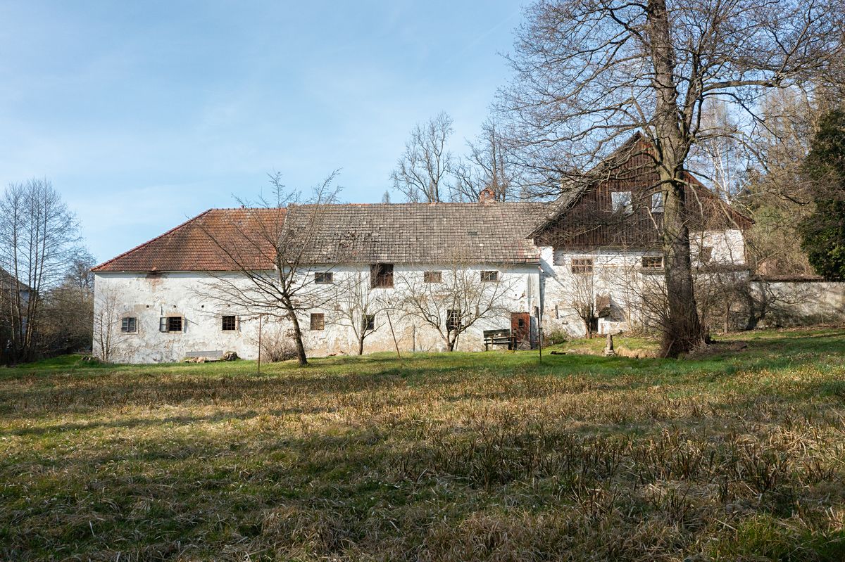 Prodej rodinného domu 150 m², pozemek 23756 m² – fotografie 2