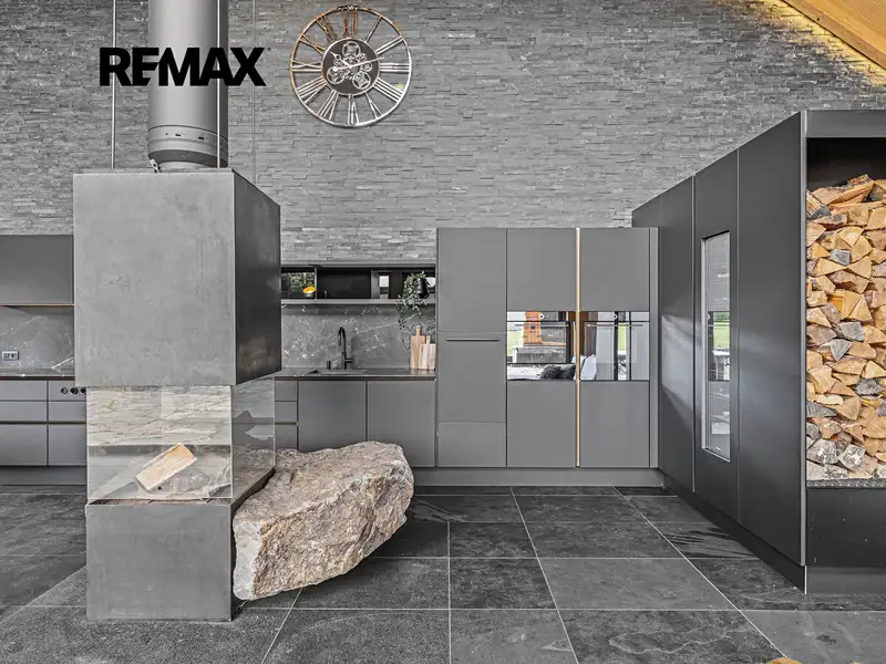 Prodej rodinného domu 486 m², pozemek 1876 m², Loučná pod Klínovcem – náhled fotky 3