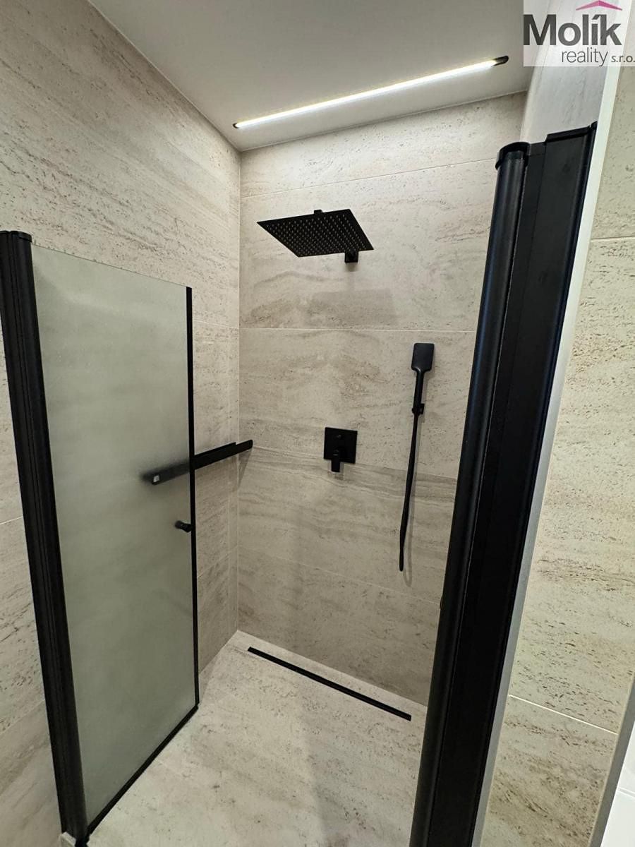 Pronájem rodinného domu 97 m², pozemek 356 m² – fotografie 2