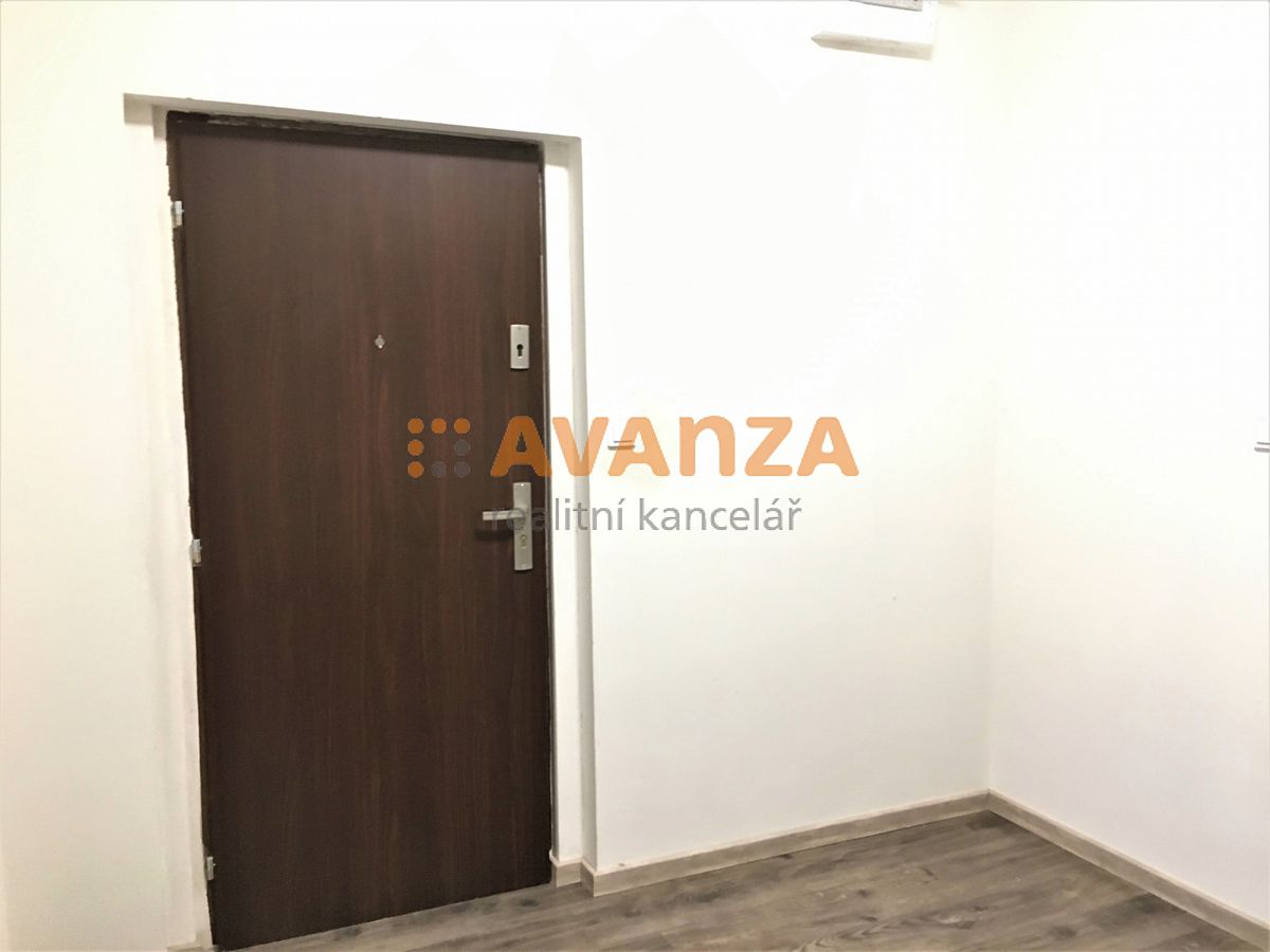 Pronájem bytu 1+1 38 m² – fotografie 2