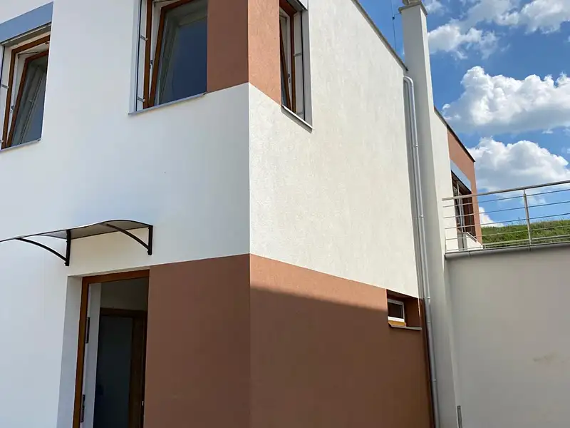 Prodej rodinného domu 107 m², pozemek 200 m², Praha – náhled fotky 1