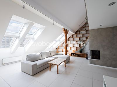Pronájem bytu 5+1 205 m²