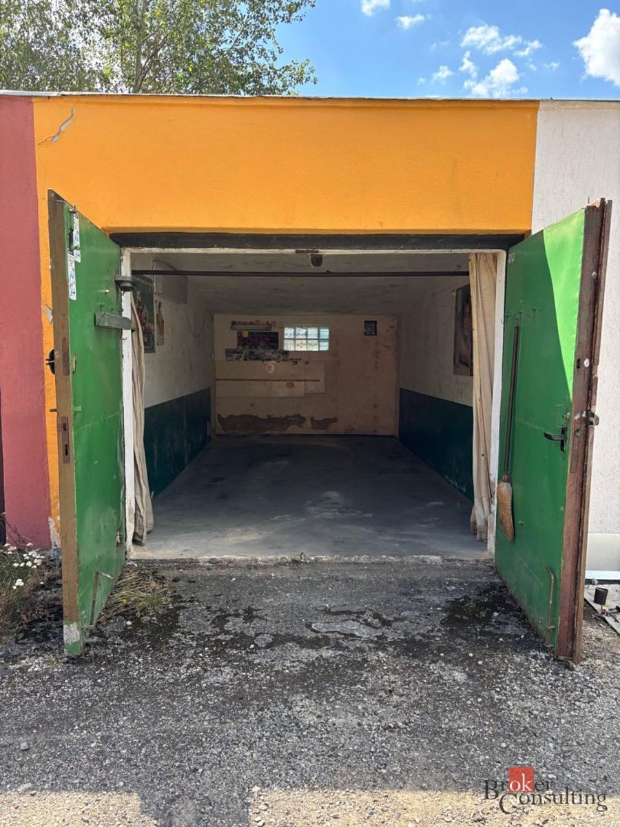 Prodej garáže 21 m² – fotografie 3