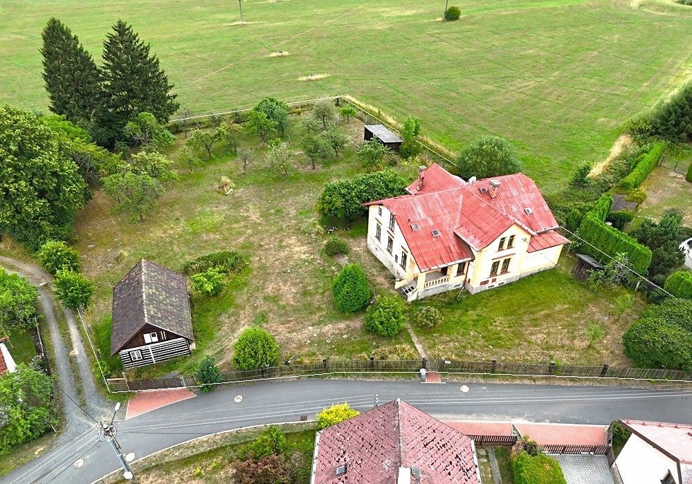Prodej rodinného domu 340 m², pozemek 3933 m²