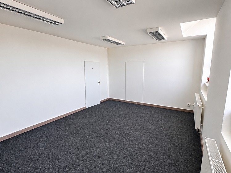 Комерційне приміщення в оренду, 17 м² (2 з 8)