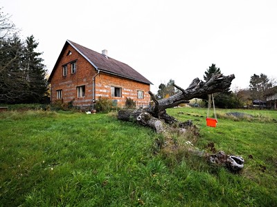 Prodej  rodinného domu 90 m², pozemek 3 037 m²