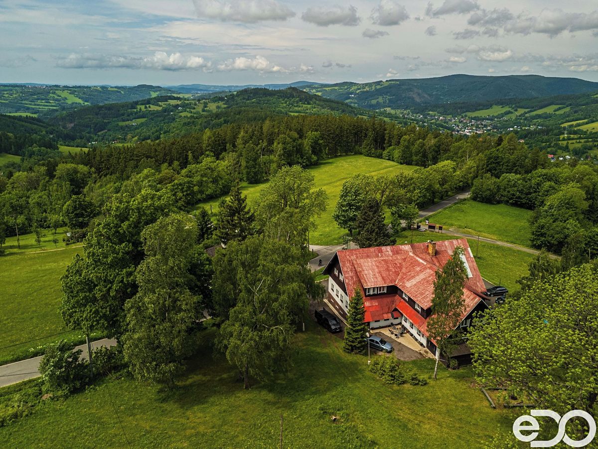 Prodej ubytovacího zařízení 906 m²